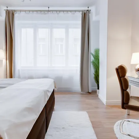 Wenceslas Square Royal Two Bedroom Apartment *